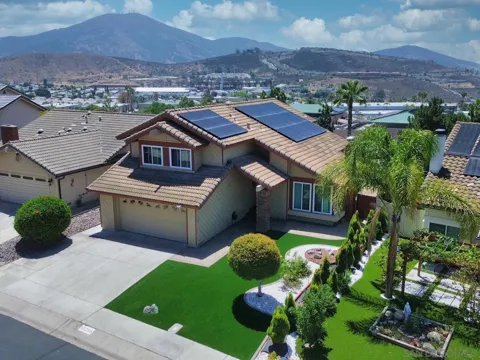 10295 Moorpark