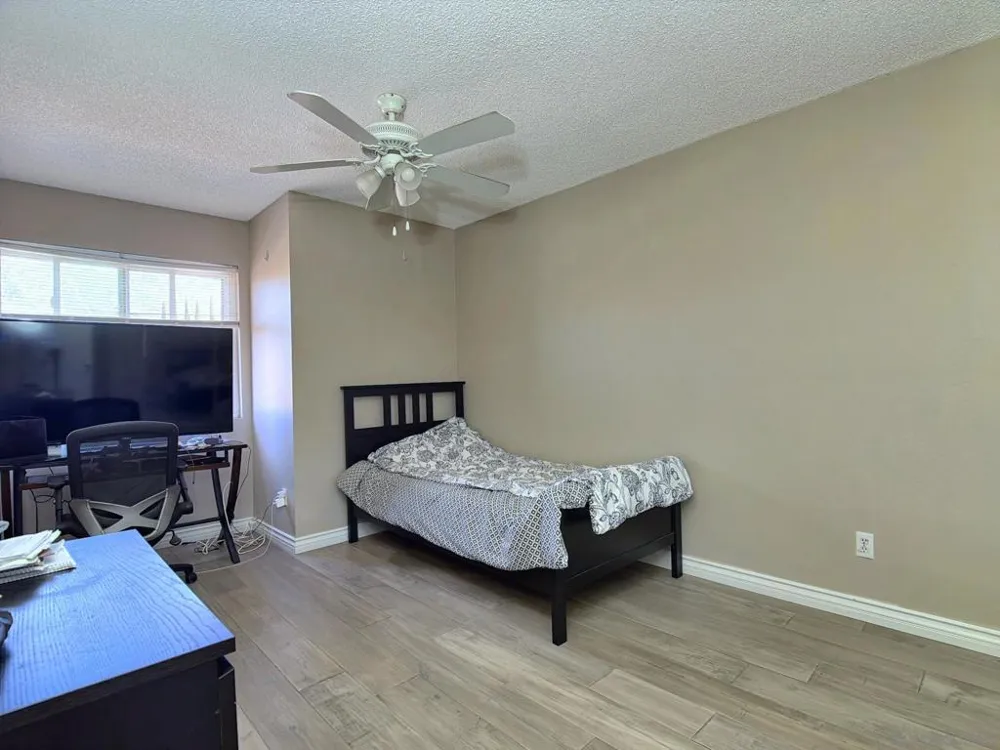 10295 Moorpark Spring Valley, CA 91978