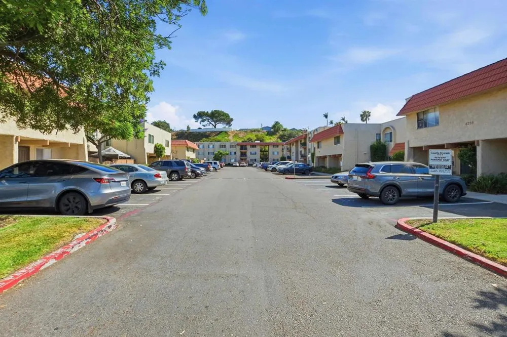 6811 Alvarado Rd #24 San Diego, CA 92120
