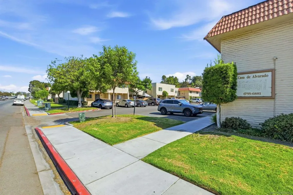 6811 Alvarado Rd #24 San Diego, CA 92120