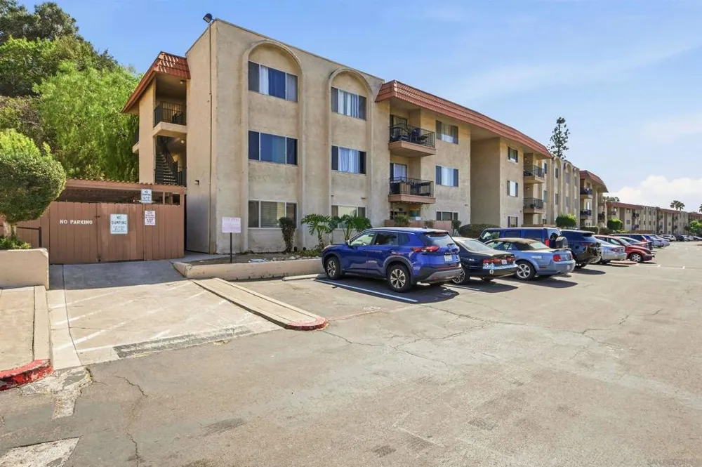 6811 Alvarado Rd #24 San Diego, CA 92120