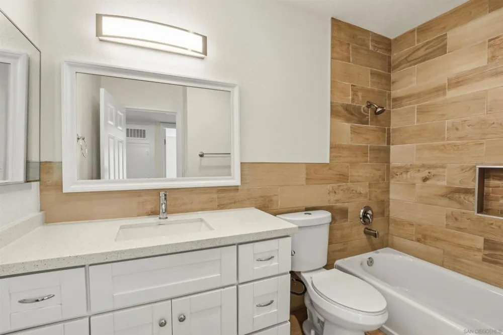 6811 Alvarado Rd #24 San Diego, CA 92120