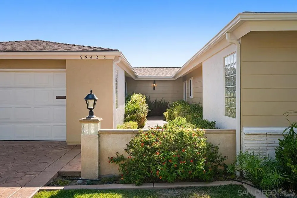5942 Sagebrush Rd La Jolla, CA 92037