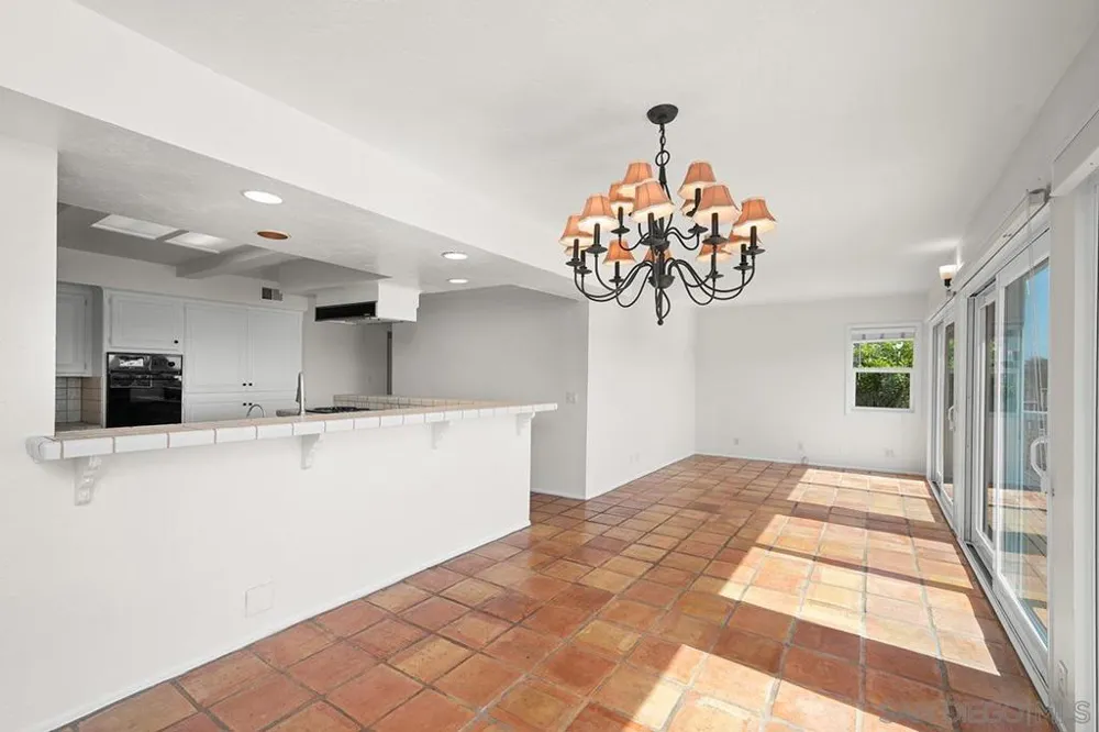 5942 Sagebrush Rd La Jolla, CA 92037