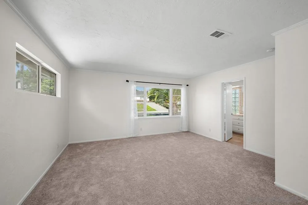 5942 Sagebrush Rd La Jolla, CA 92037