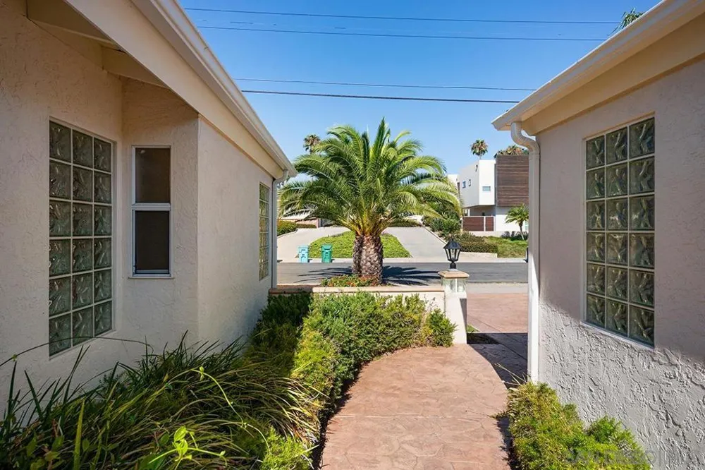 5942 Sagebrush Rd La Jolla, CA 92037