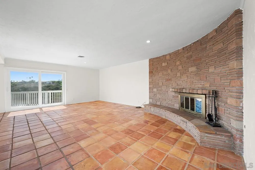 5942 Sagebrush Rd La Jolla, CA 92037
