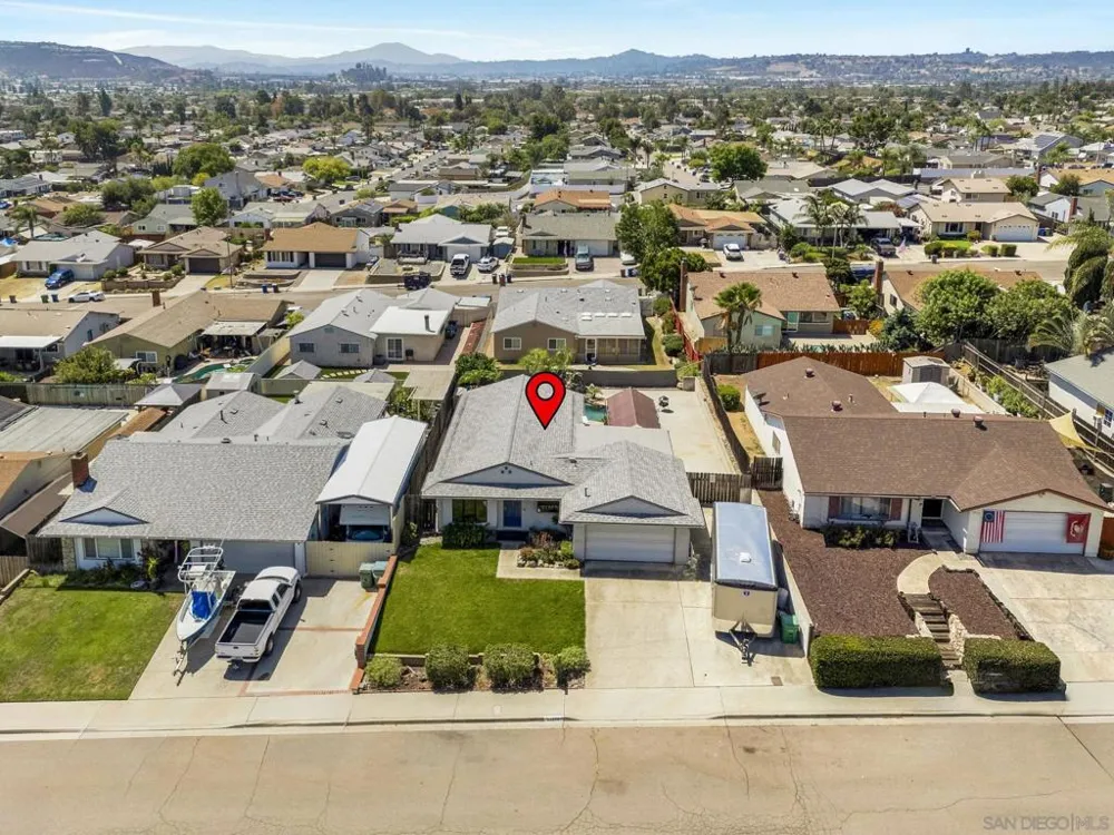 10131 Maple Tree Santee, CA 92071