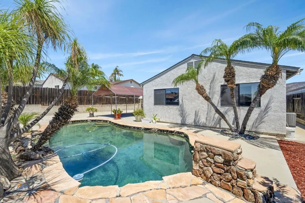 10131 Maple Tree Santee, CA 92071