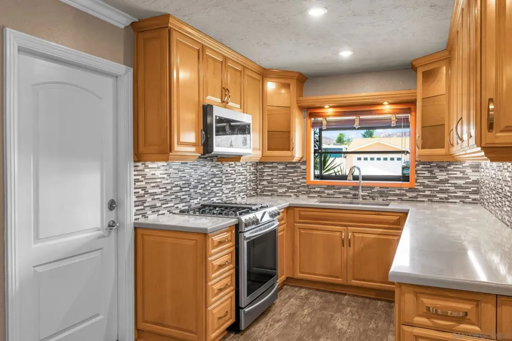 10131 Maple Tree Santee, CA 92071
