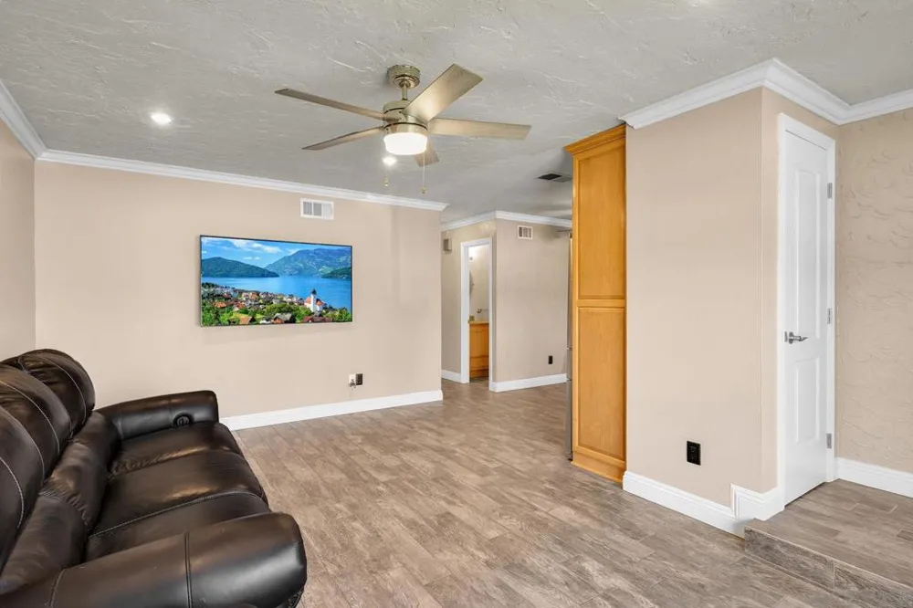 10131 Maple Tree Santee, CA 92071