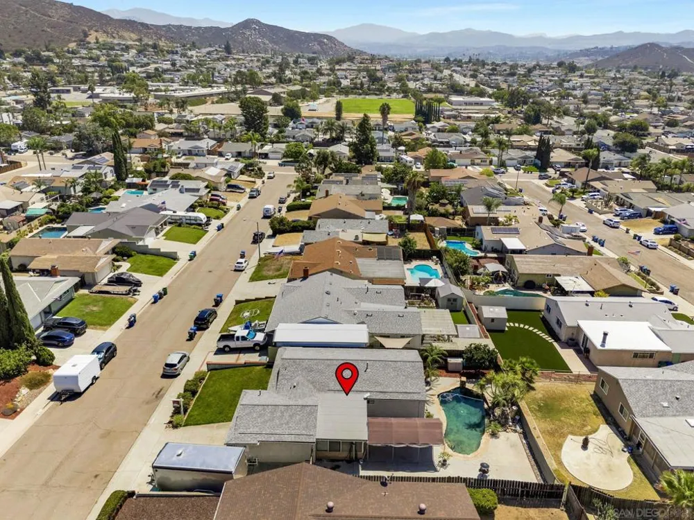 10131 Maple Tree Santee, CA 92071