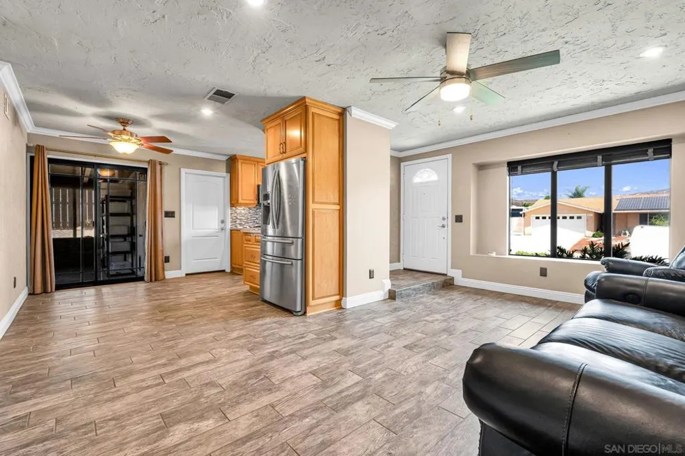 10131 Maple Tree Santee, CA 92071