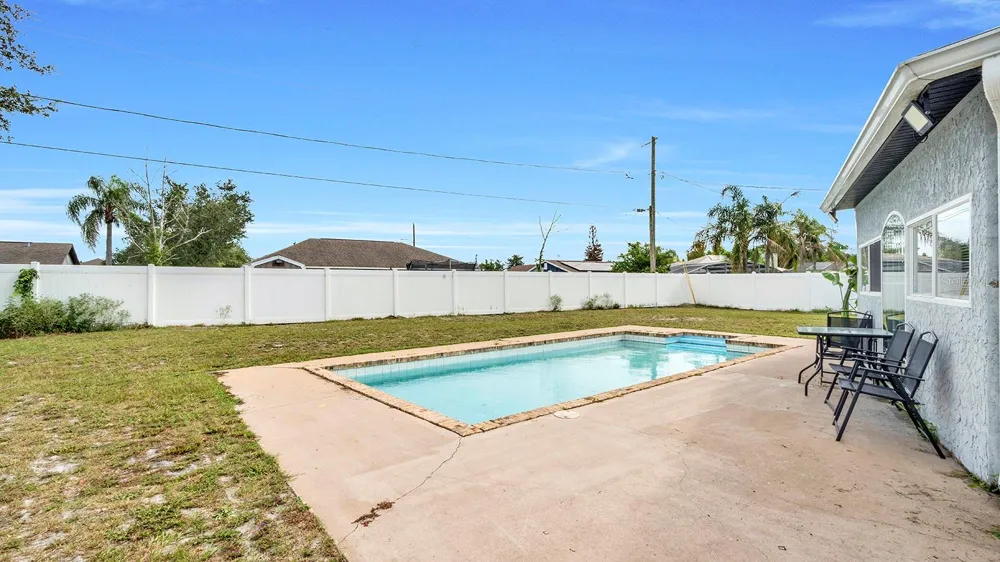 1160 MANITOBA STREET Deltona, FL 32725
