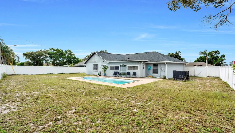 1160 MANITOBA STREET Deltona, FL 32725