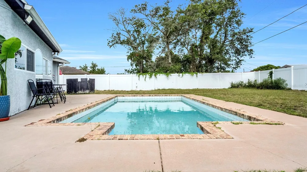 1160 MANITOBA STREET Deltona, FL 32725