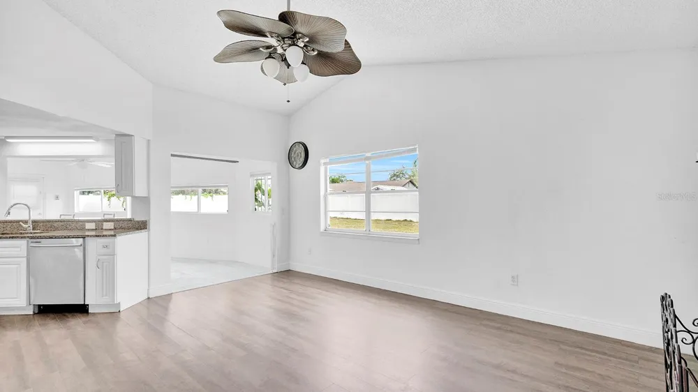 1160 MANITOBA STREET Deltona, FL 32725