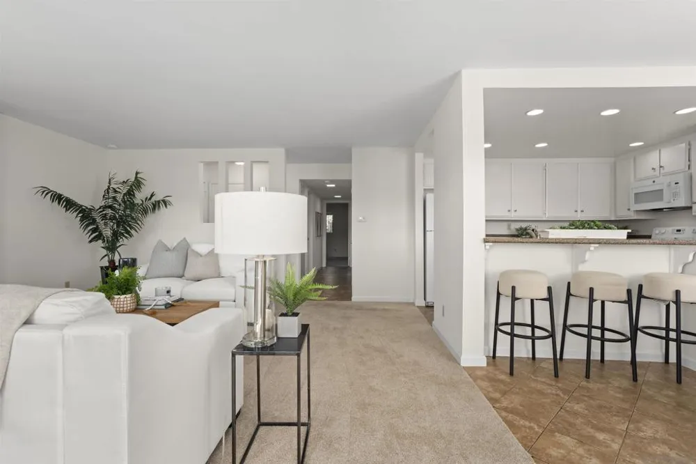 7780 PARKWAY DR #1101 La Mesa, CA 91942
