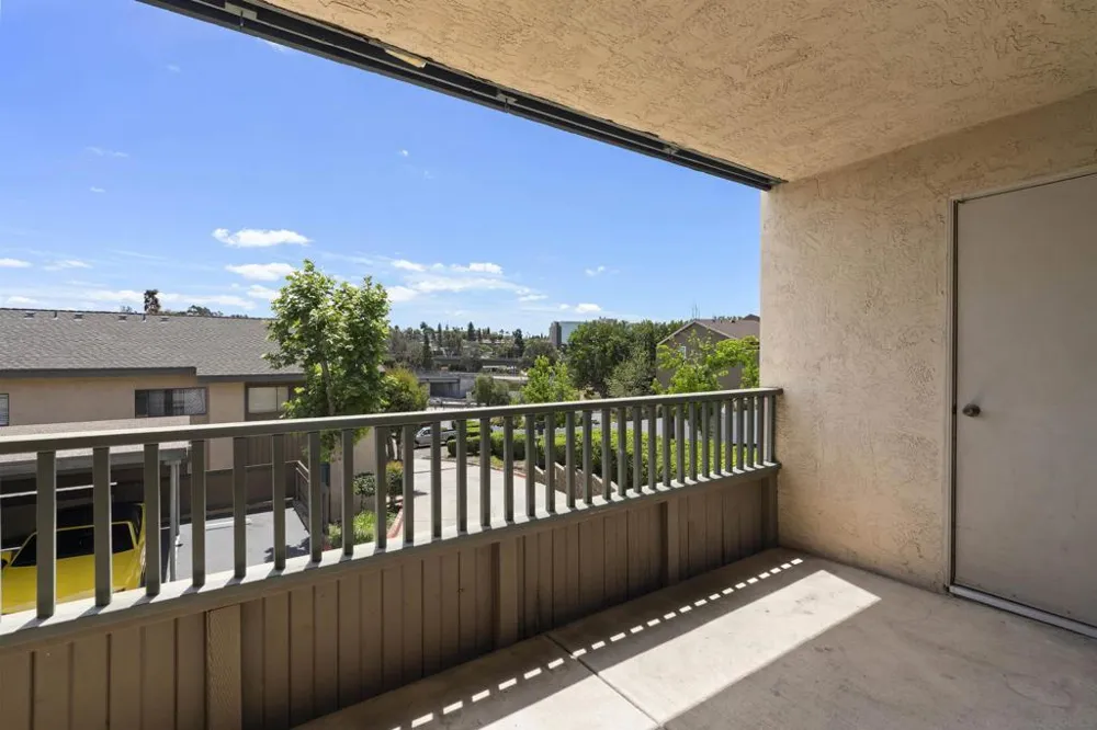 7780 PARKWAY DR #1101 La Mesa, CA 91942