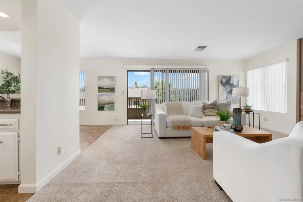 7780 PARKWAY DR #1101 La Mesa, CA 91942