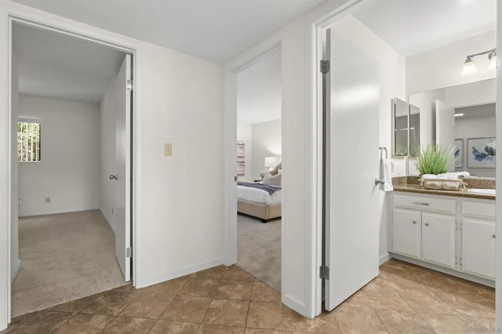 7780 PARKWAY DR #1101 La Mesa, CA 91942