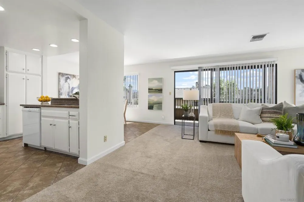 7780 PARKWAY DR #1101 La Mesa, CA 91942
