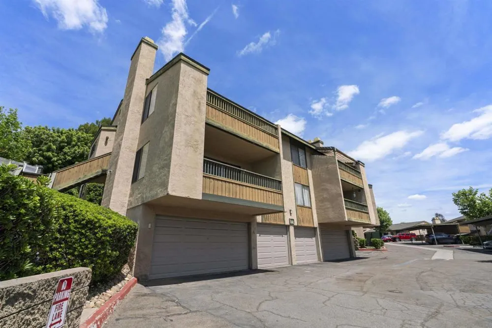 7780 PARKWAY DR #1101 La Mesa, CA 91942