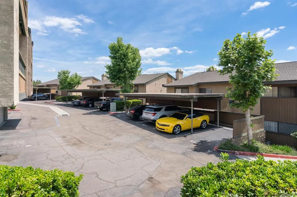 7780 PARKWAY DR #1101 La Mesa, CA 91942