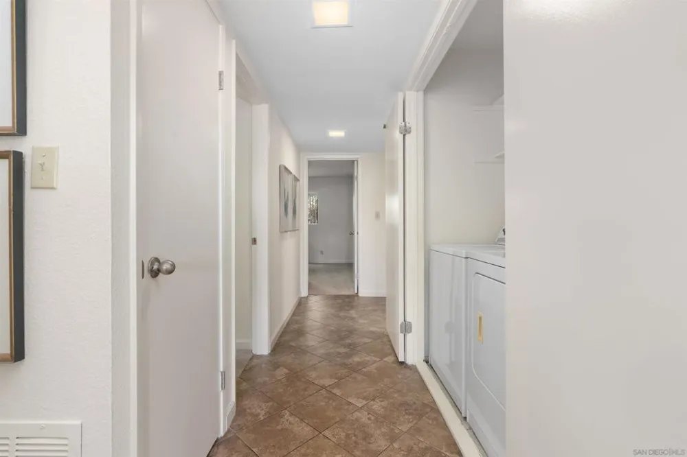 7780 PARKWAY DR #1101 La Mesa, CA 91942