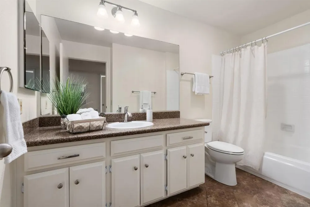 7780 PARKWAY DR #1101 La Mesa, CA 91942
