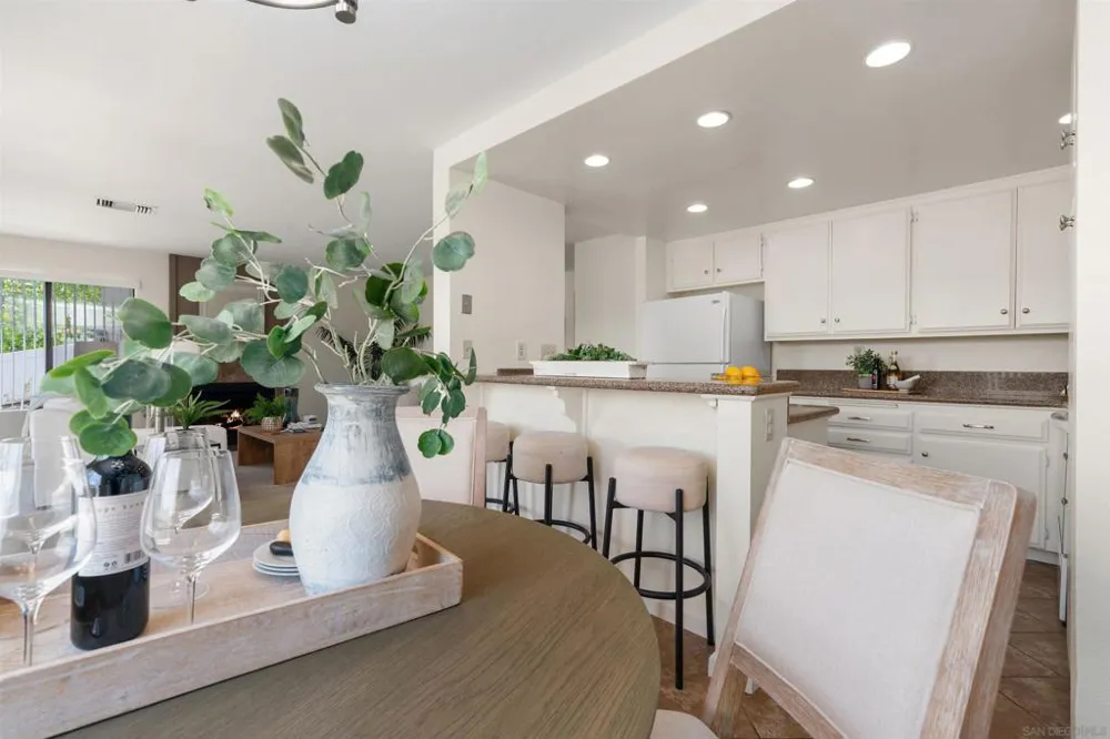 7780 PARKWAY DR #1101 La Mesa, CA 91942