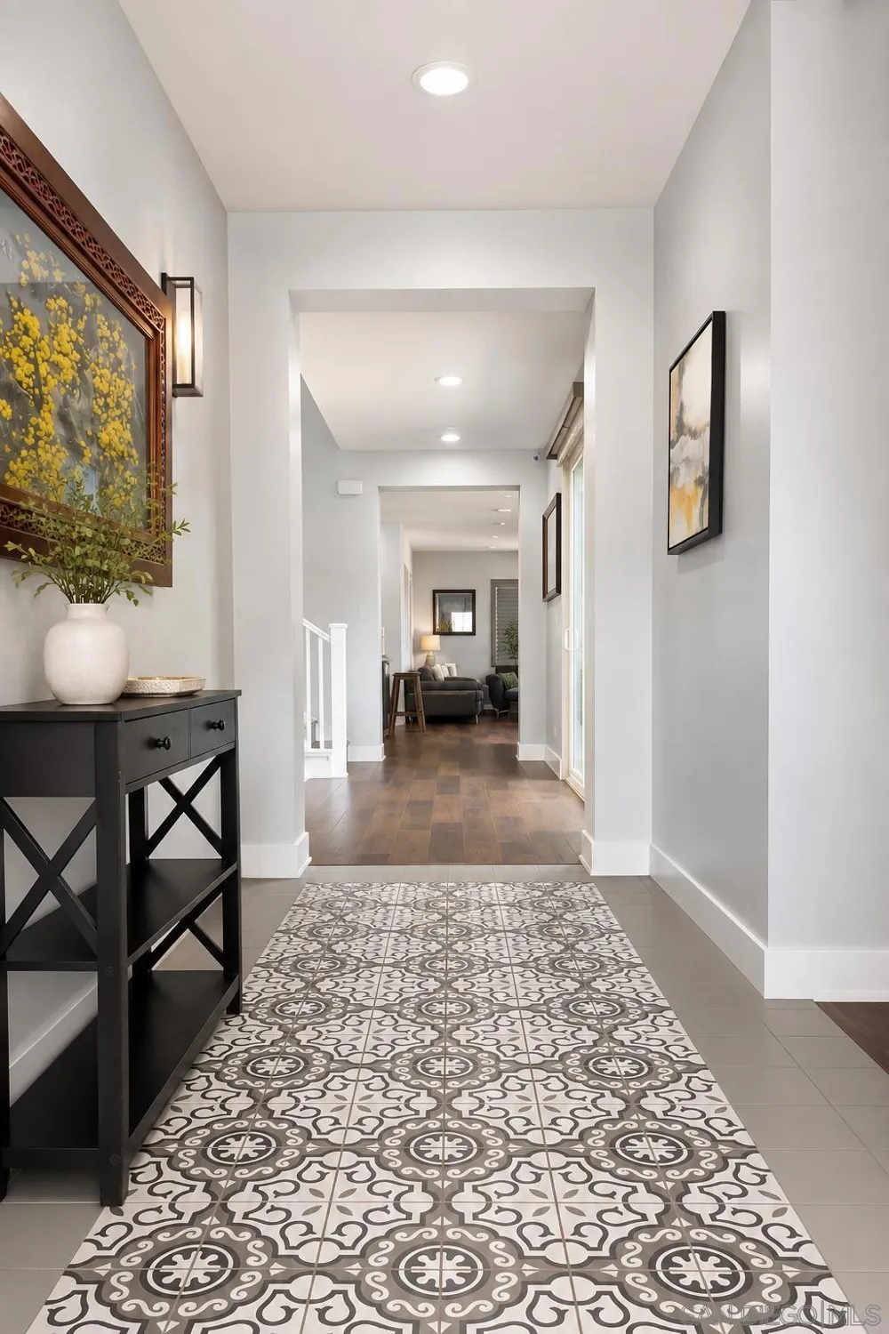 9057 W Bluff Place Santee, CA 92071