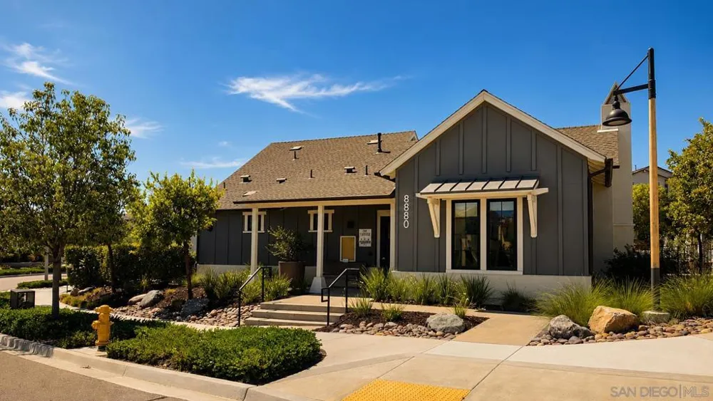 9057 W Bluff Place Santee, CA 92071