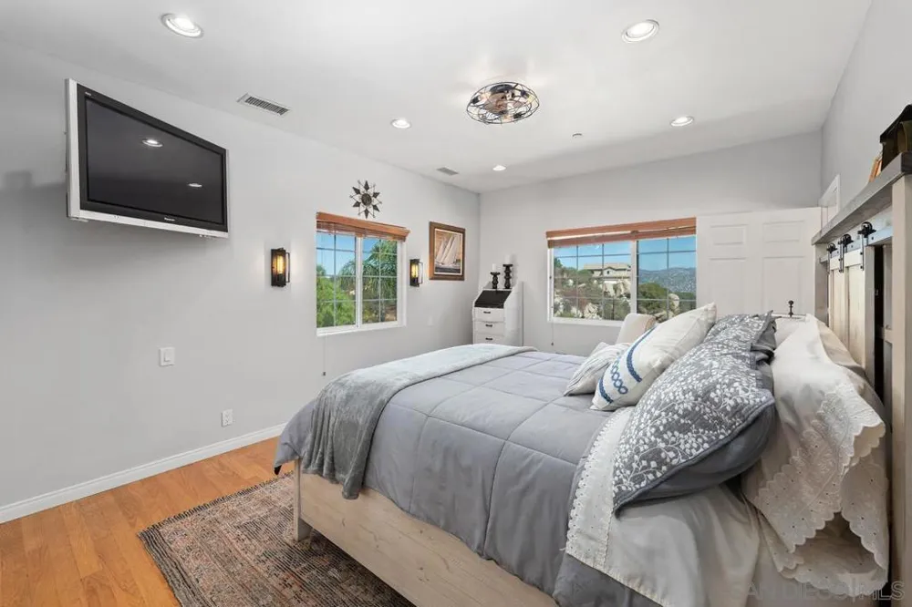 13044 Yerba Valley Way Lakeside, CA 92040