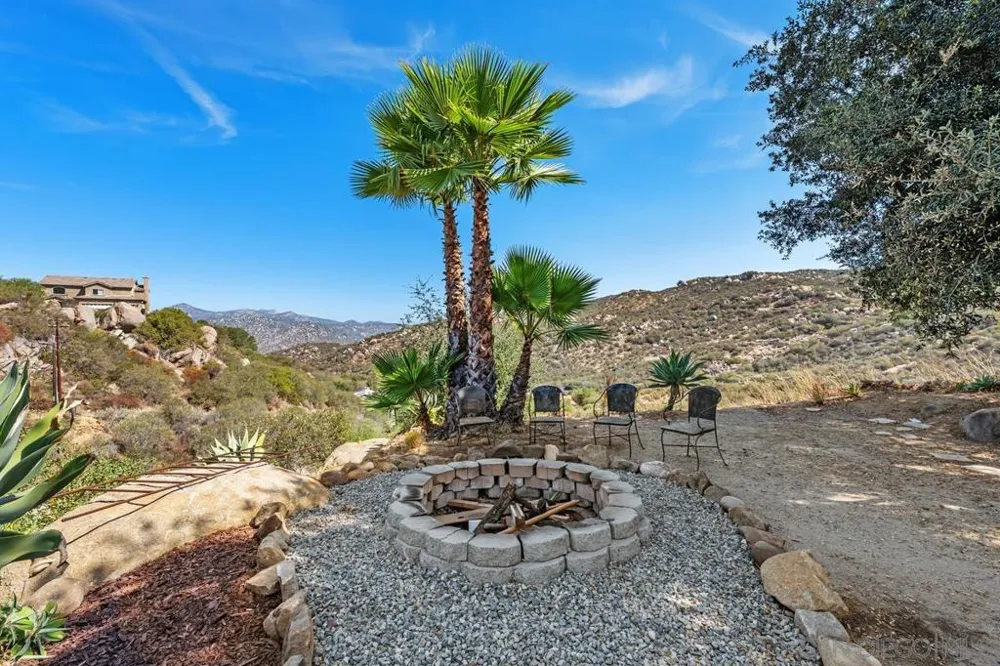 13044 Yerba Valley Way Lakeside, CA 92040