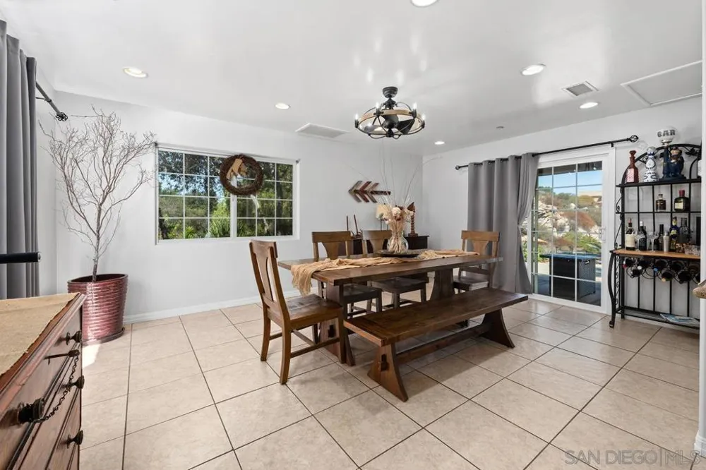 13044 Yerba Valley Way Lakeside, CA 92040