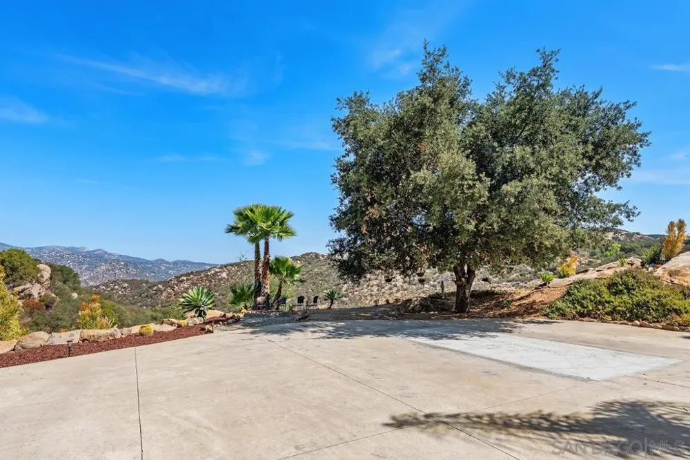 13044 Yerba Valley Way Lakeside, CA 92040