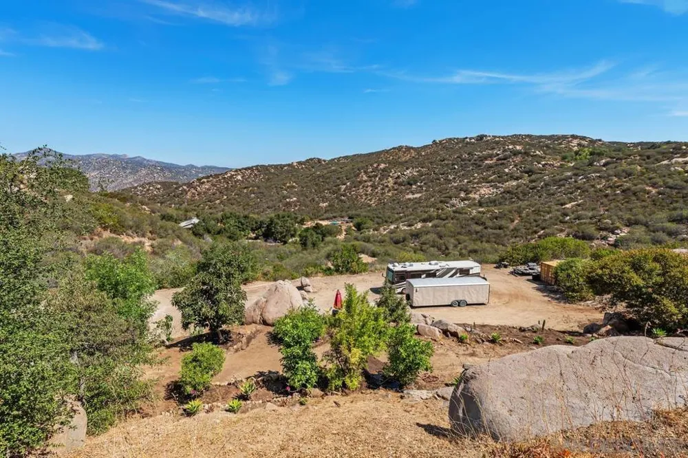 13044 Yerba Valley Way Lakeside, CA 92040
