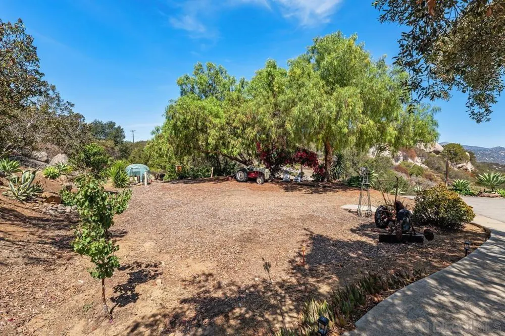13044 Yerba Valley Way Lakeside, CA 92040