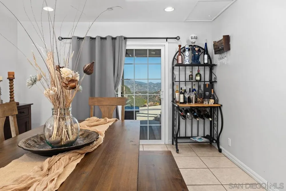 13044 Yerba Valley Way Lakeside, CA 92040