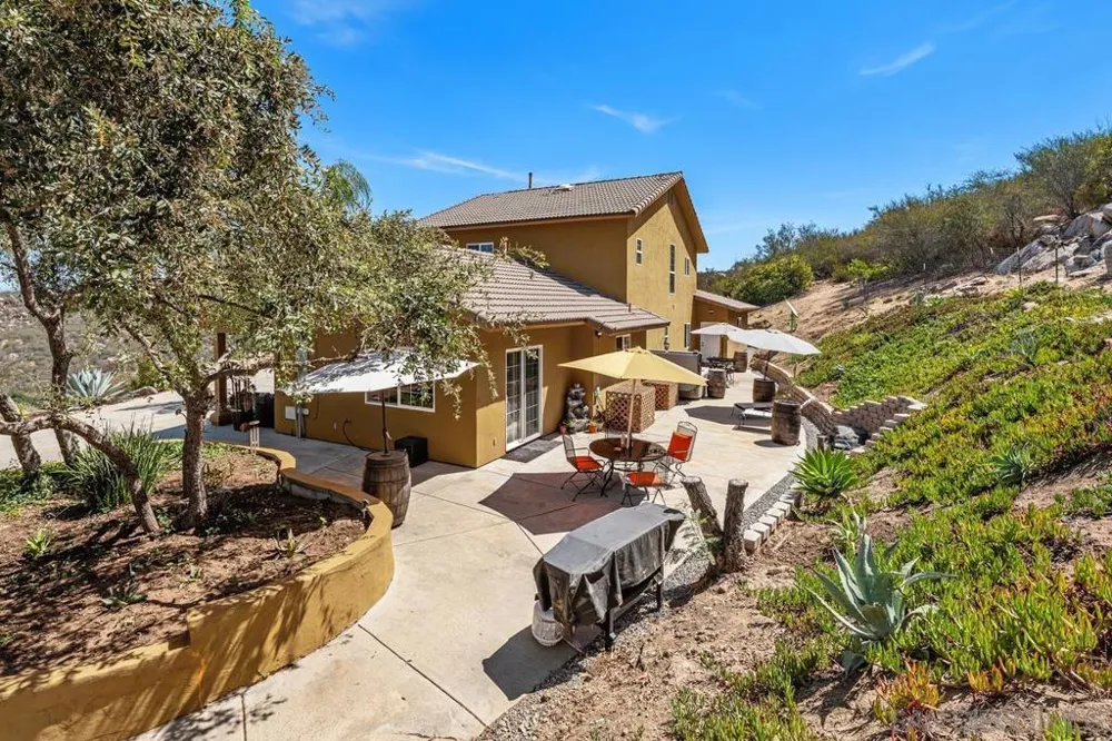 13044 Yerba Valley Way Lakeside, CA 92040