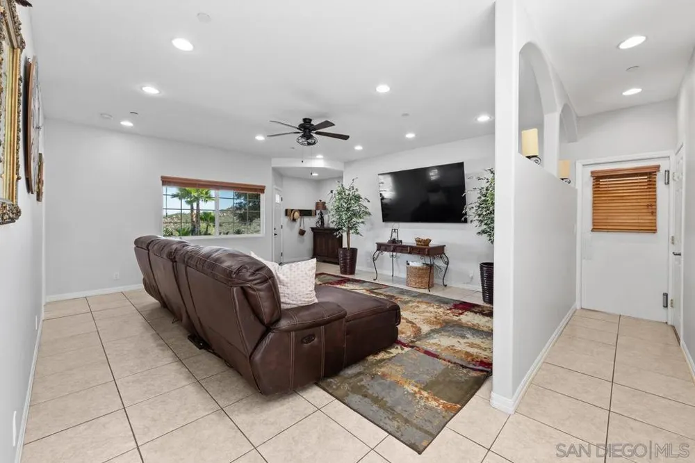 13044 Yerba Valley Way Lakeside, CA 92040