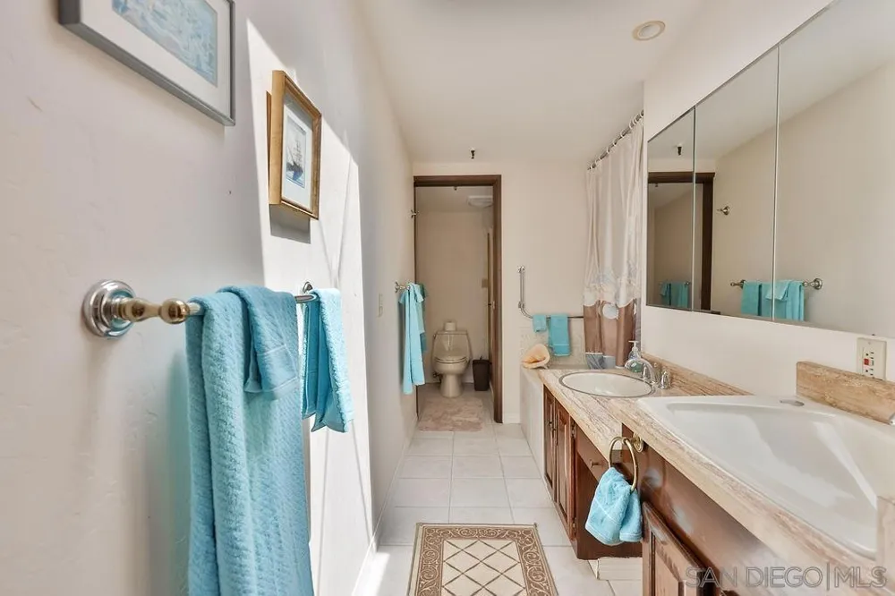 835 D Ave #4 Coronado, CA 92118