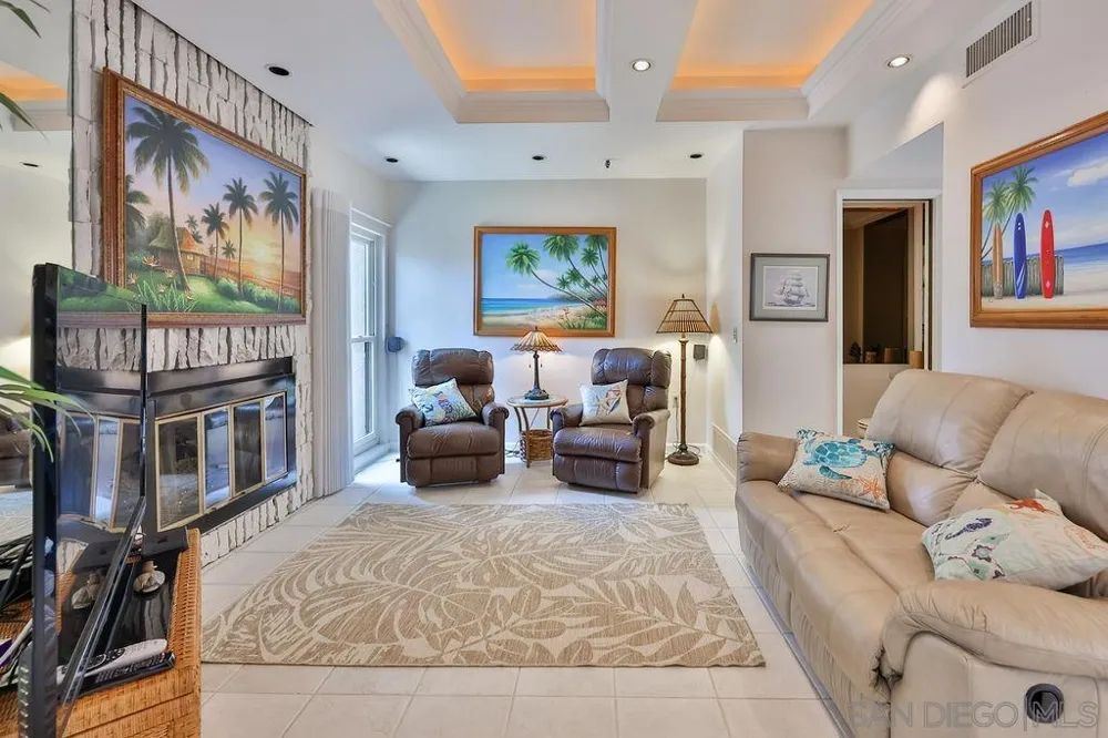 835 D Ave #4 Coronado, CA 92118