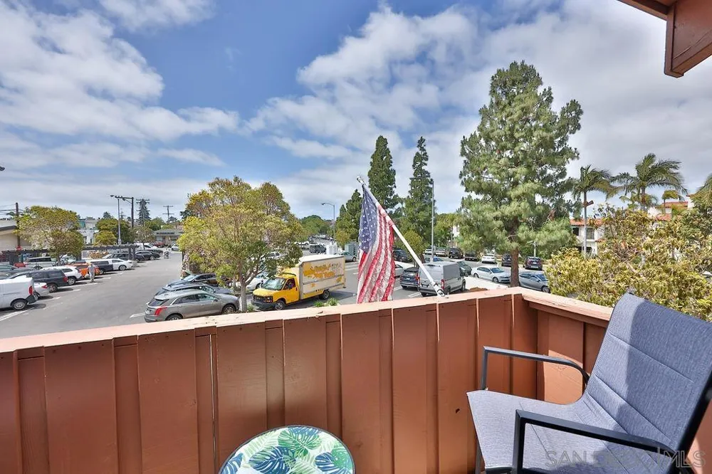 835 D Ave #4 Coronado, CA 92118
