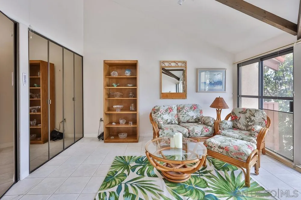 835 D Ave #4 Coronado, CA 92118