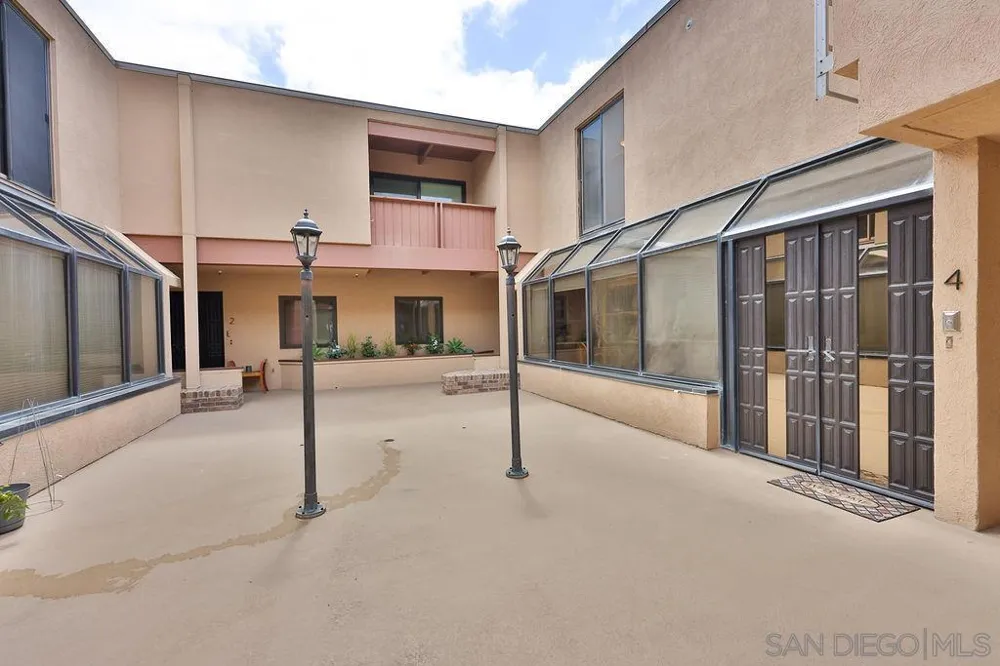 835 D Ave #4 Coronado, CA 92118