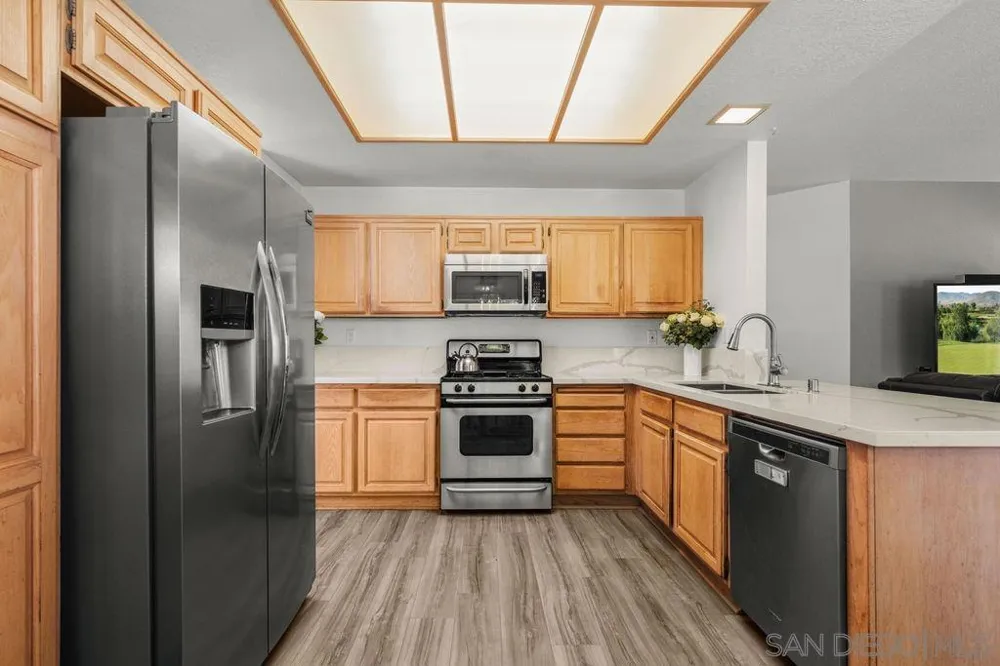 844 Rio Claro Oceanside, CA 92057