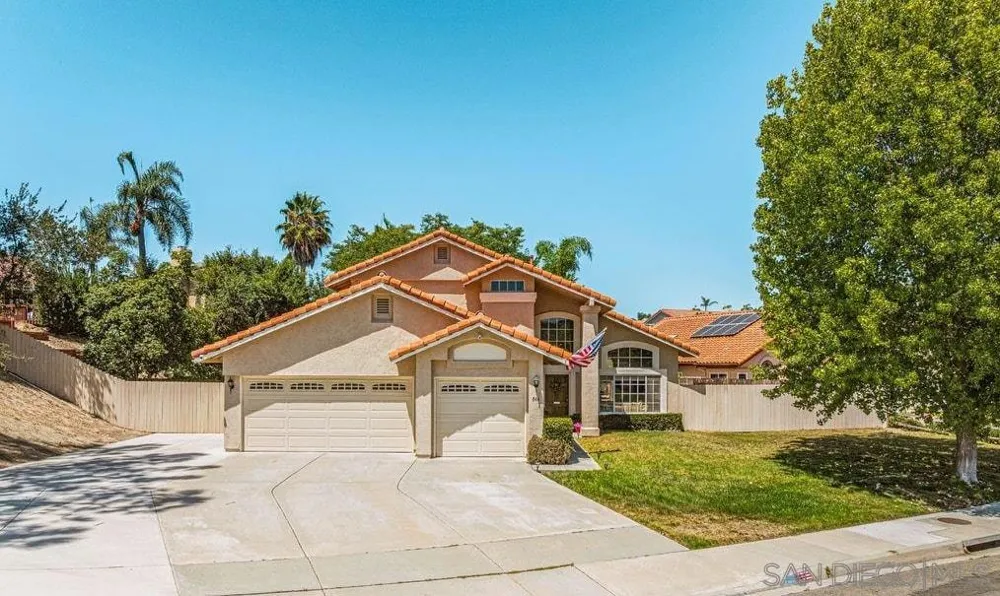 844 Rio Claro Oceanside, CA 92057