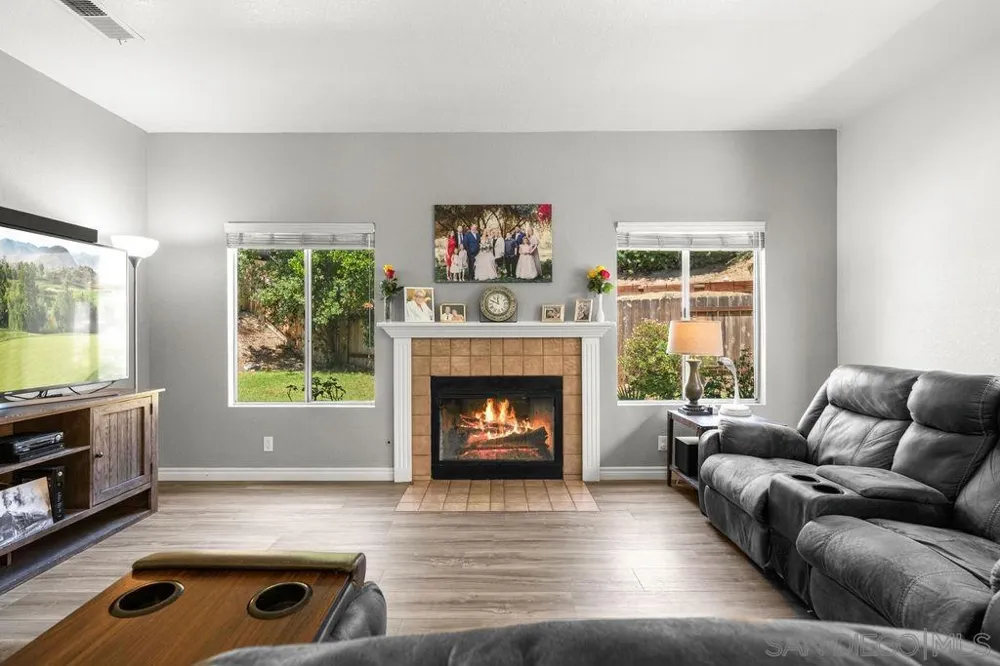 844 Rio Claro Oceanside, CA 92057